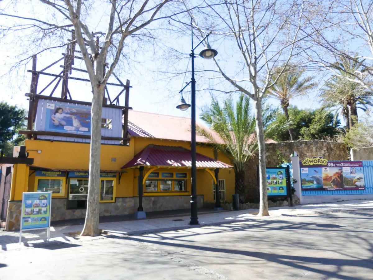 Apartamento Vacacional A 1 Minuto De La Playa - Carihuela トレモリノス エクステリア 写真