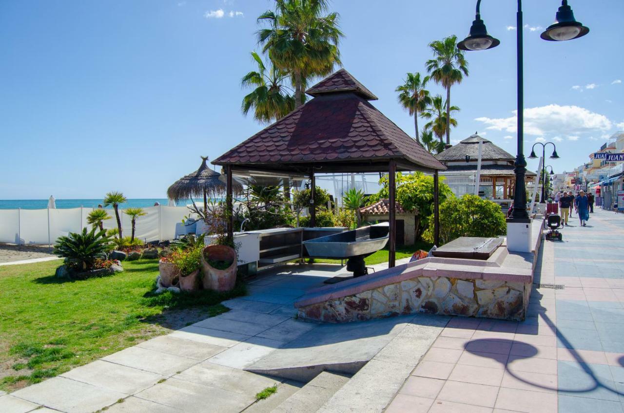 Apartamento Vacacional A 1 Minuto De La Playa - Carihuela トレモリノス エクステリア 写真