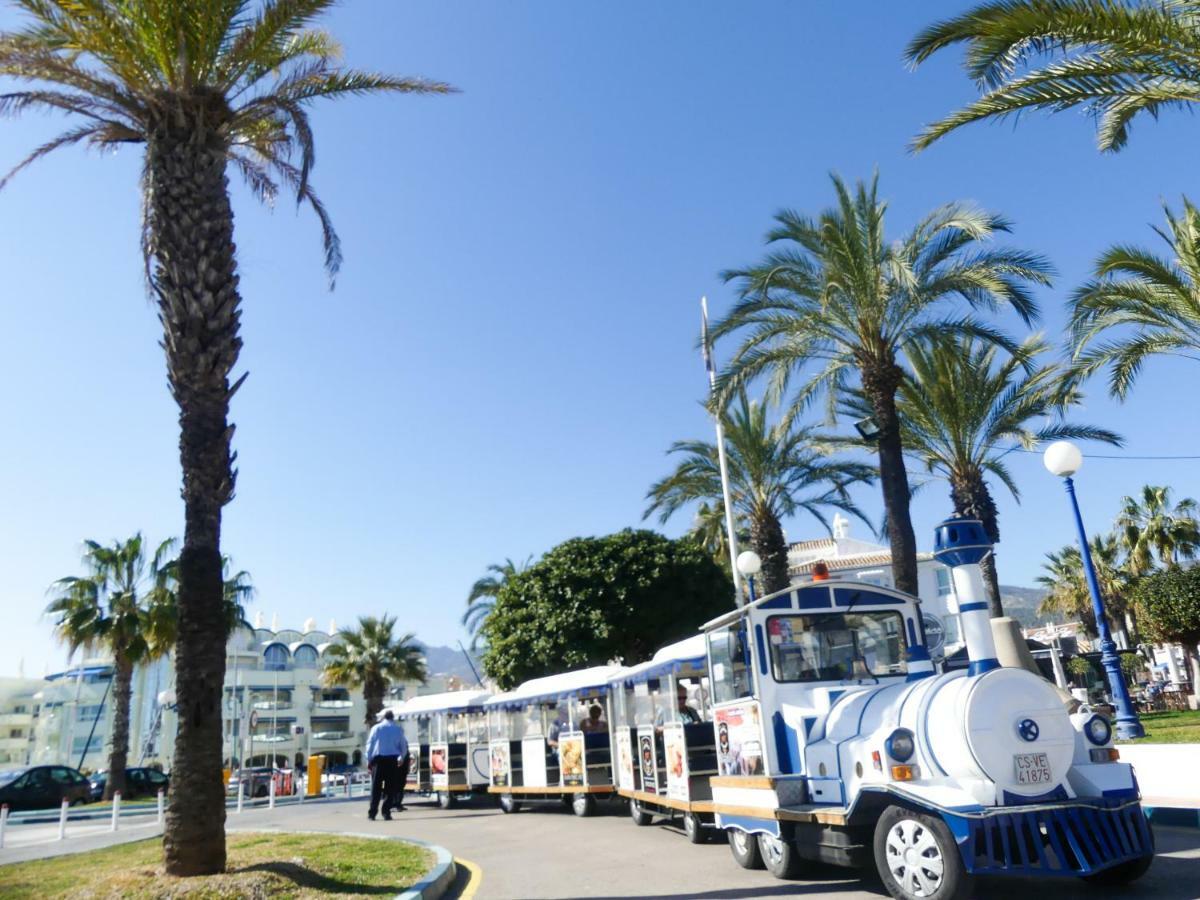Apartamento Vacacional A 1 Minuto De La Playa - Carihuela トレモリノス エクステリア 写真