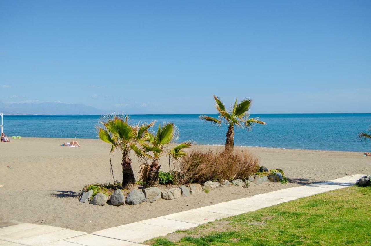 Apartamento Vacacional A 1 Minuto De La Playa - Carihuela トレモリノス エクステリア 写真