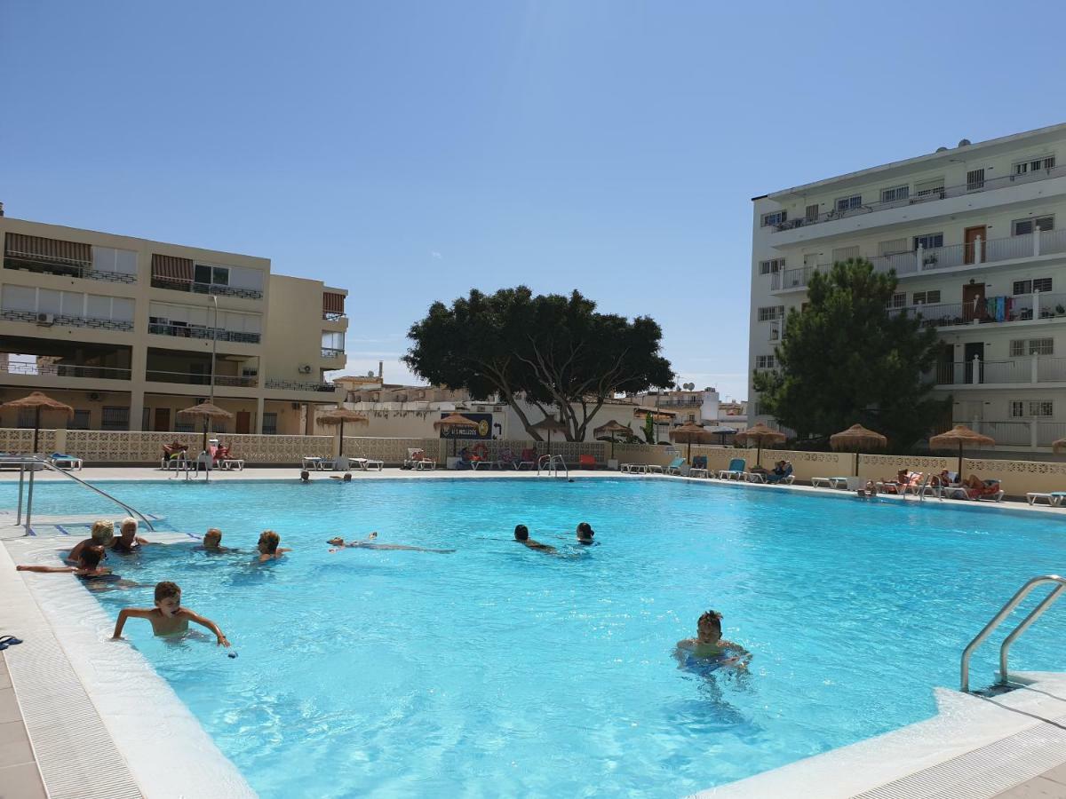 Apartamento Vacacional A 1 Minuto De La Playa - Carihuela トレモリノス エクステリア 写真